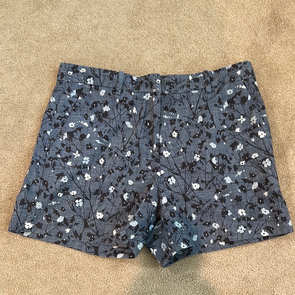 Floral Patterned Women's Shorts
